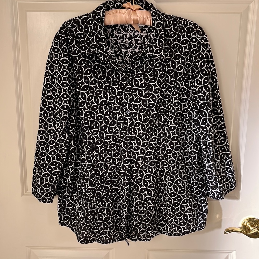 Chico’s Black/White Blouse